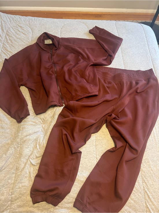Abercrombie & Fitch Tops - Abercrombie & Fitch YPB Maroon Zip Jacket and joggers | Women’s XXL